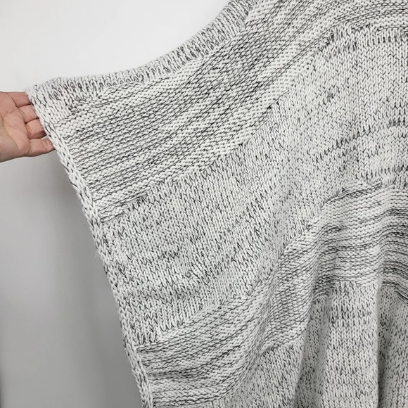 UNIVERSAL THREAD Marled Gray/White Batwing Poncho Style OSFM Sweater - Picture 4 of 10